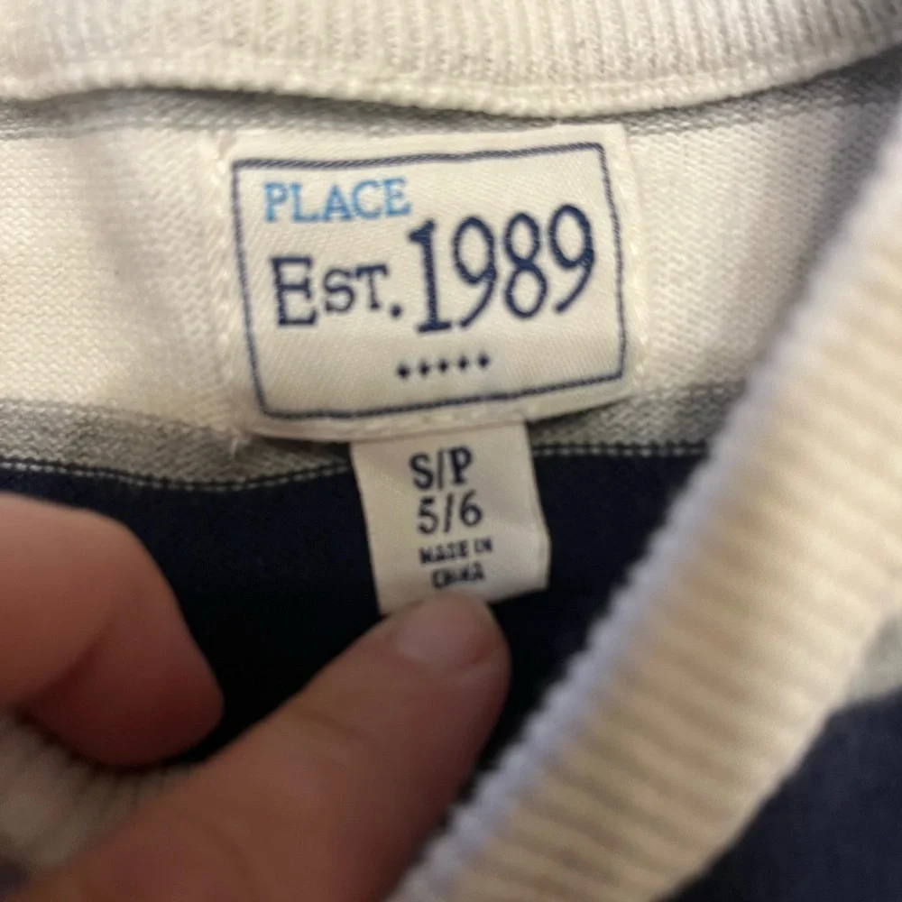 TCP The Children’s Place Stripe Boy Sweaters Blue White Small 5/6 - Set of 2